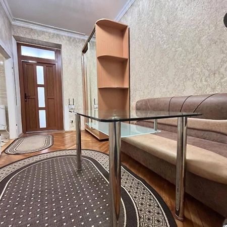 Центр, Біля Медичного Університету, Вулиця Личаківська Leopoli Esterno foto