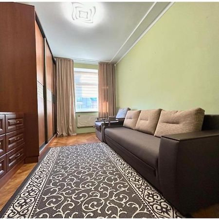 Центр, Біля Медичного Університету, Вулиця Личаківська Leopoli Esterno foto